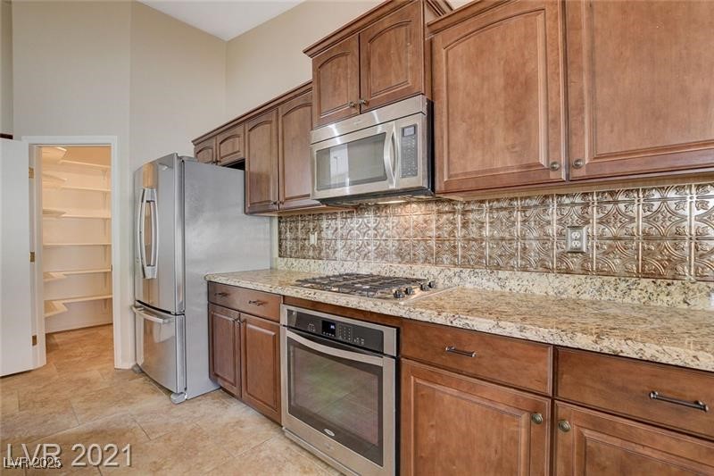 529 Trocadero Street Property Photo 20