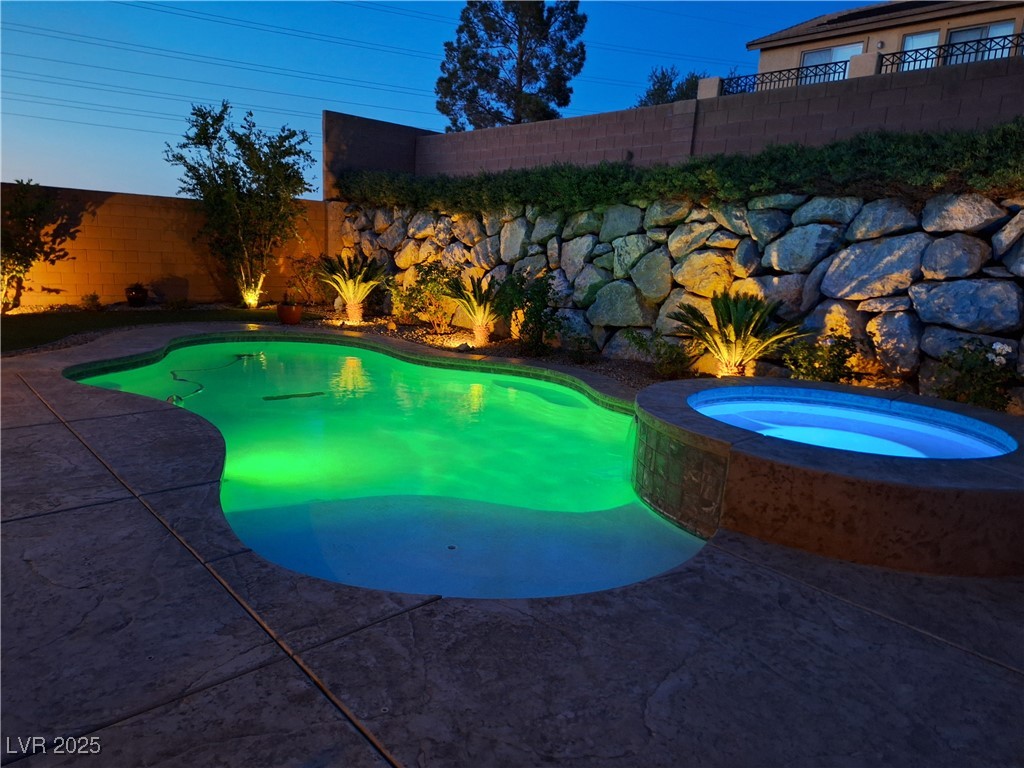 320 Summit Shadow Street Property Photo 4