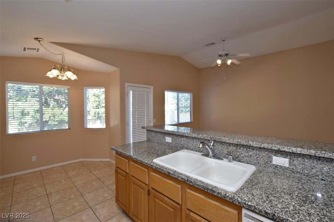 2260 Ramsgate Drive - Property Photo 9
