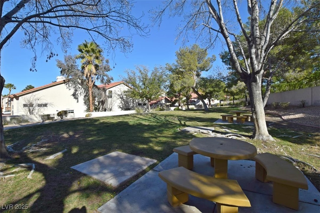 2260 Ramsgate Drive - Property Photo 38