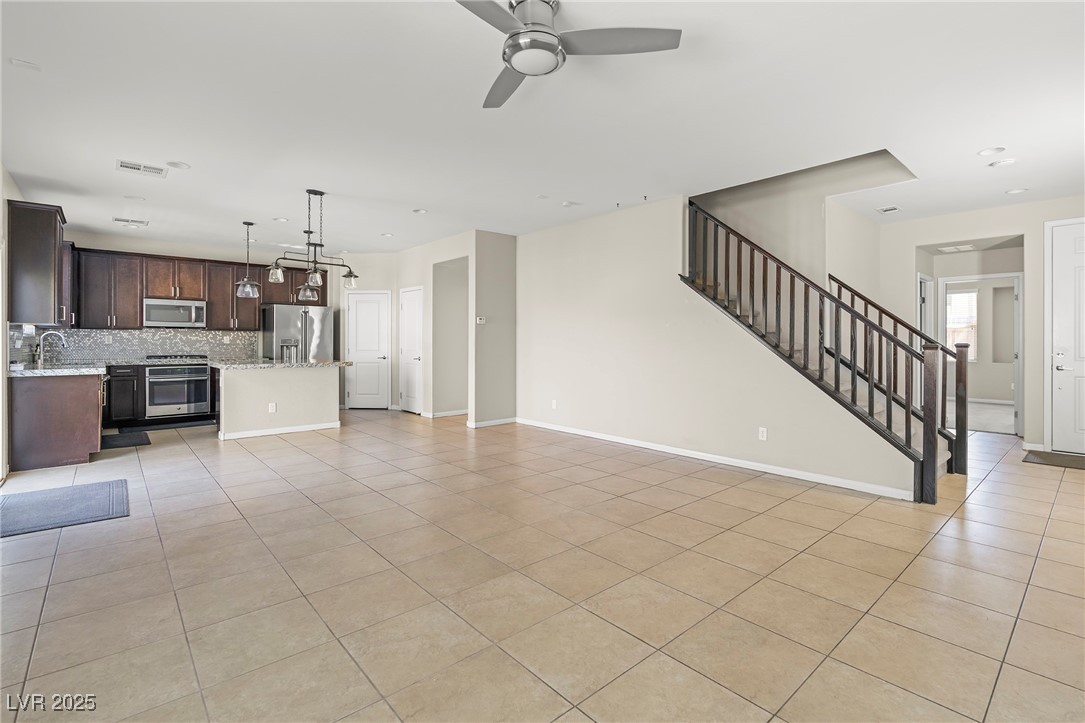 10405 Catinga Court Property Photo 7