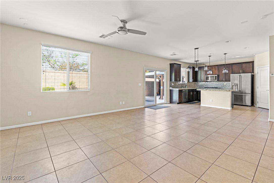 10405 Catinga Court Property Photo 8