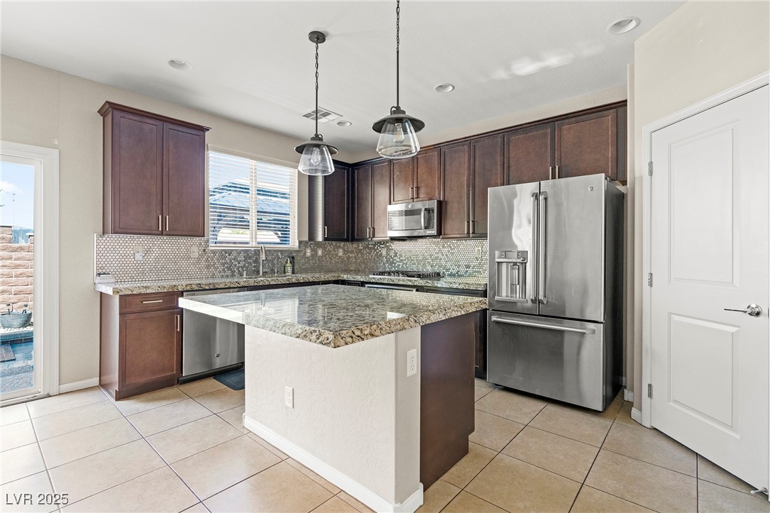 10405 Catinga Court Property Photo 9