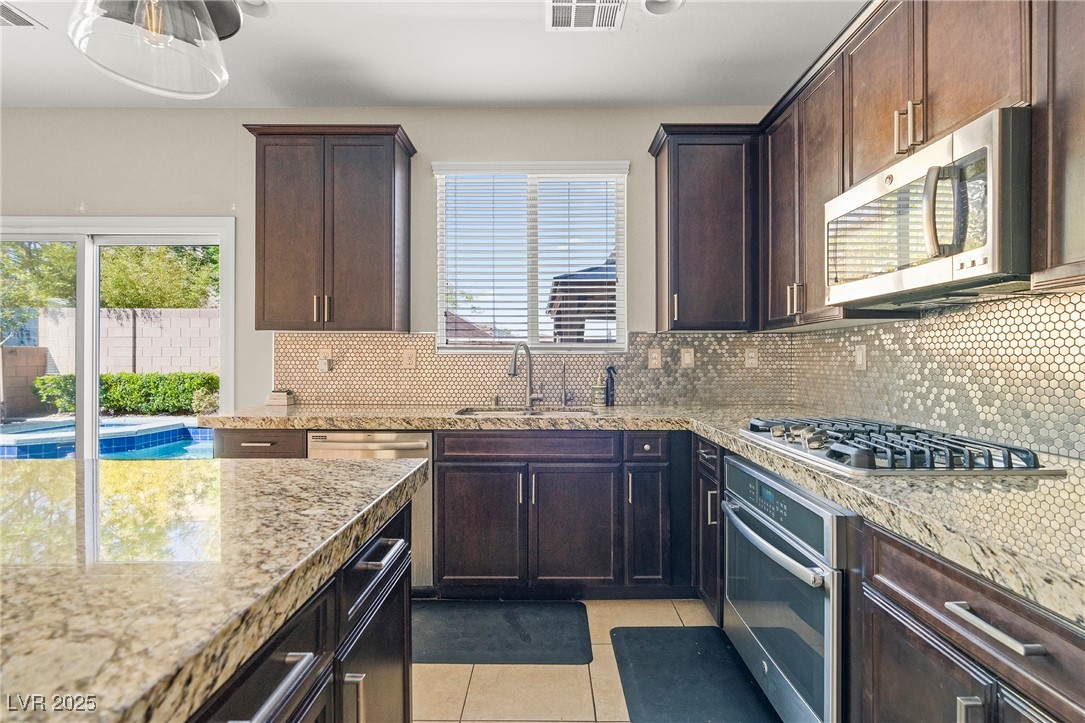 10405 Catinga Court Property Photo 10