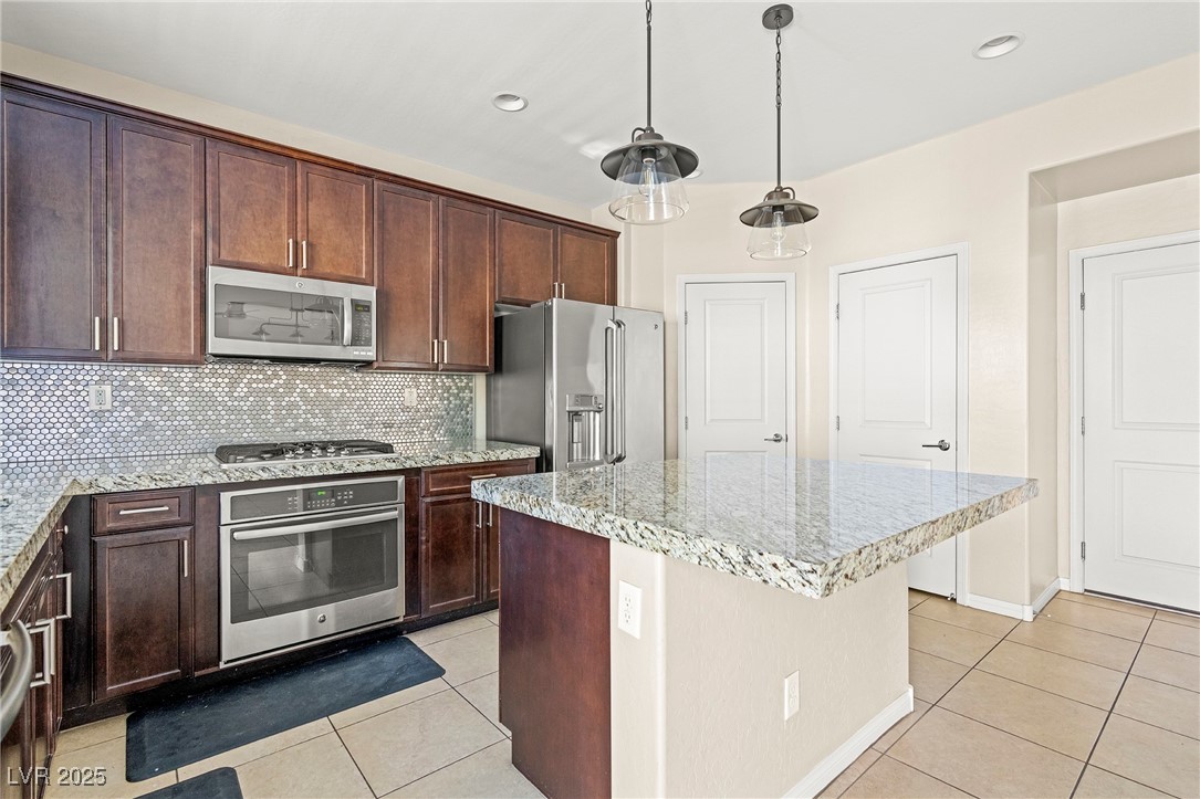 10405 Catinga Court Property Photo 11