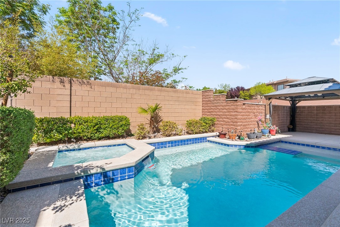 10405 Catinga Court Property Photo 12