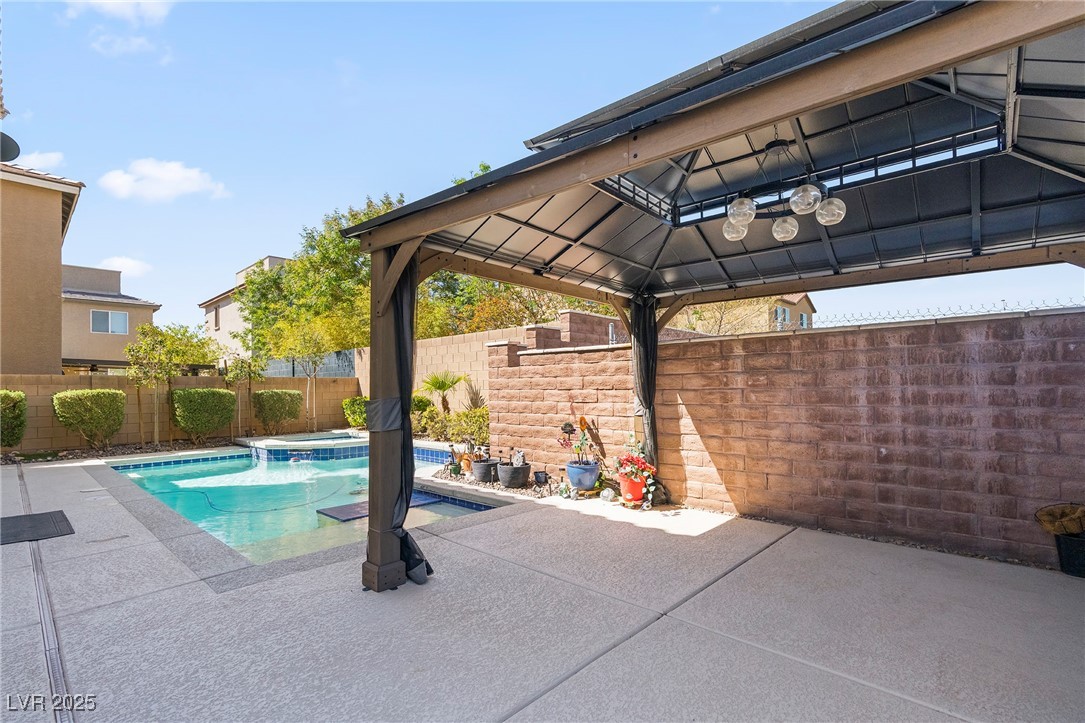 10405 Catinga Court Property Photo 13