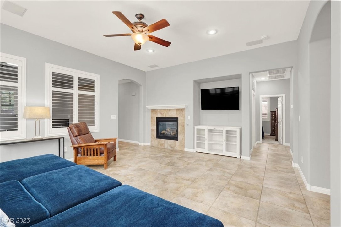 7806 Sundial Peak Street Property Photo 12