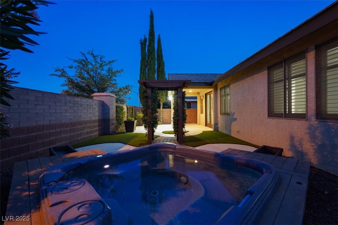 7806 Sundial Peak Street Property Photo 36