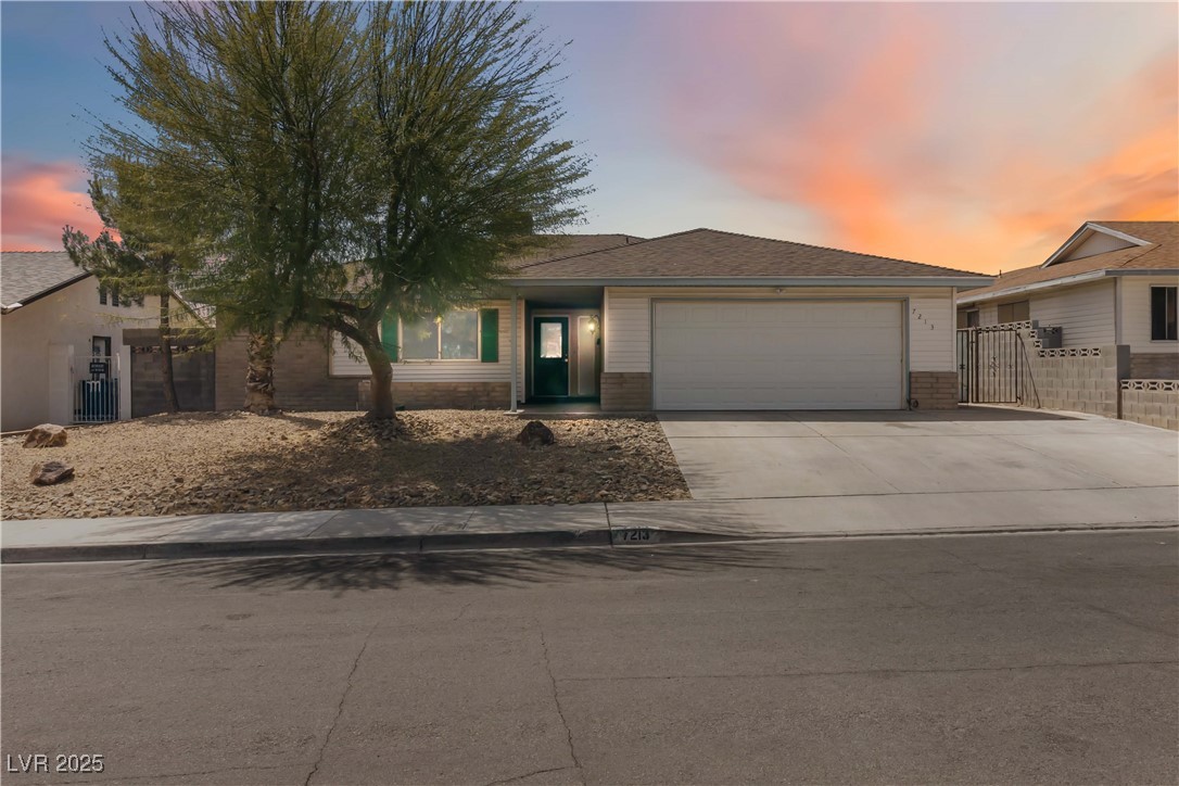 7213 West Lakeland Court Property Photo 1