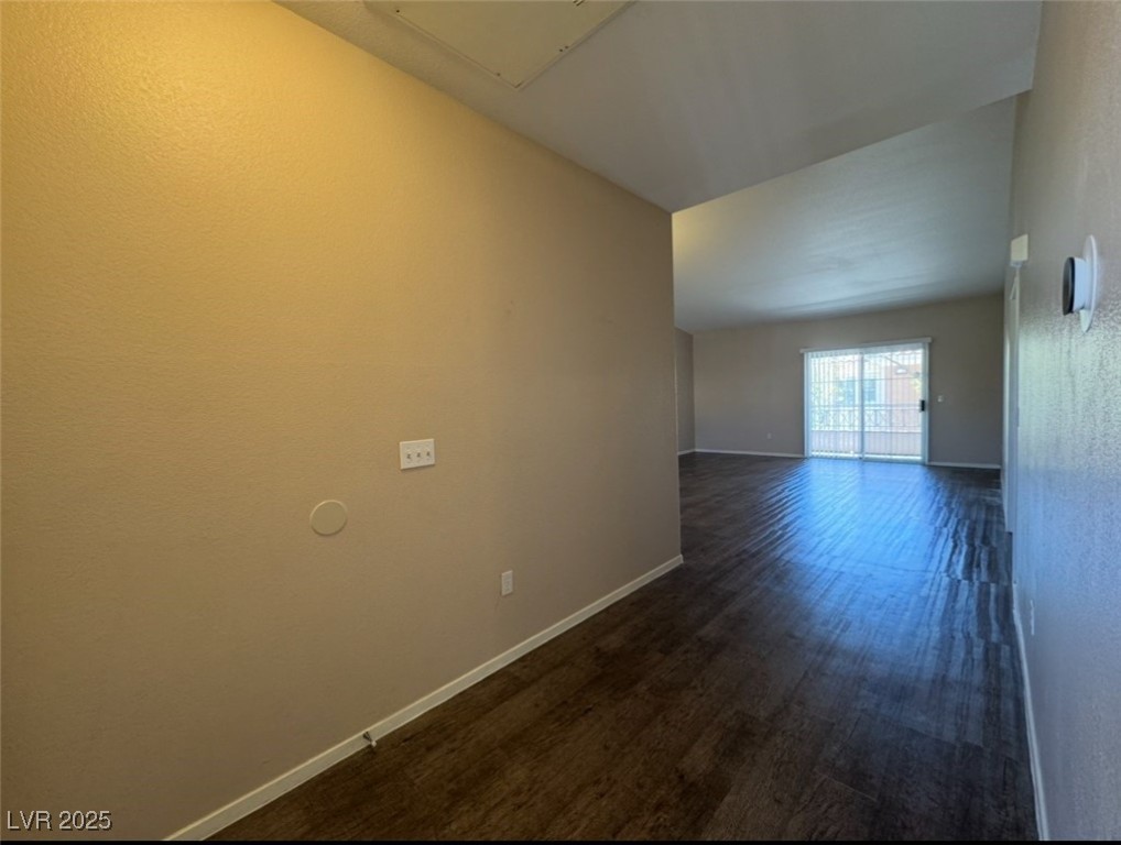10525 Autumn Pine Avenue 204 Property Photo 7