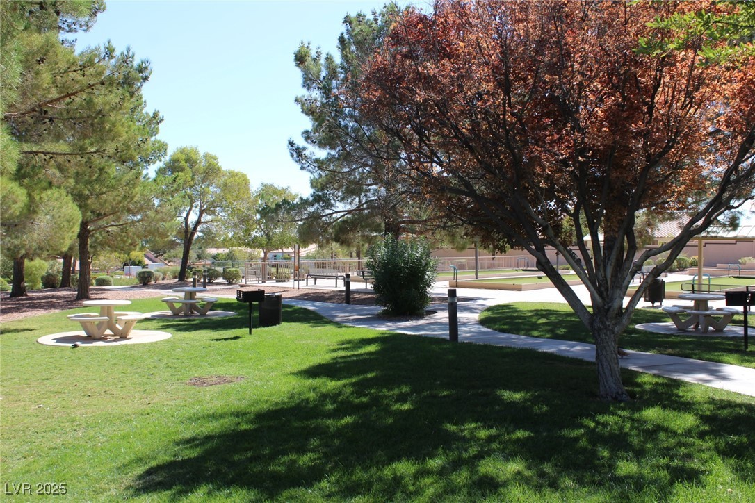 9904 Arbuckle Drive Property Photo 40