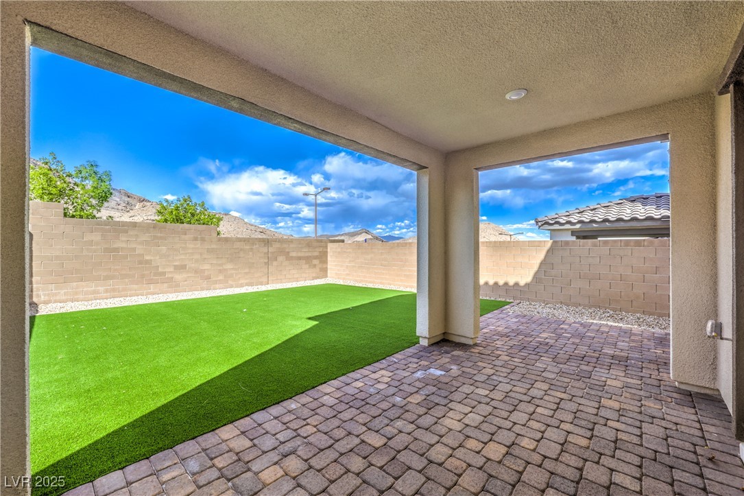11640 Desert Hollow Avenue Property Photo 36