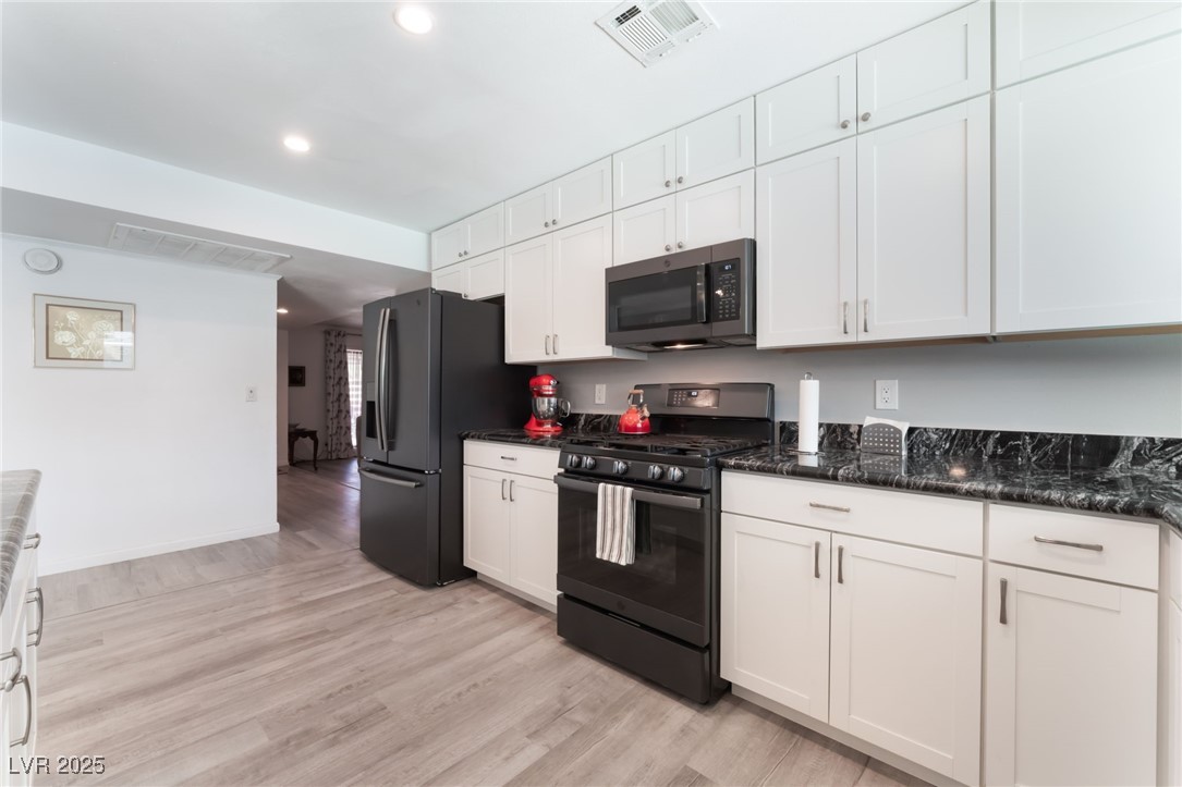 3745 Rawhide Street Property Photo 17