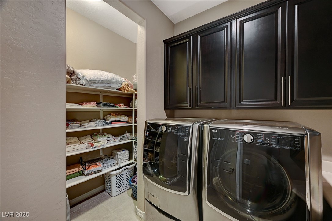 6332 Cascade Range Street Property Photo 53