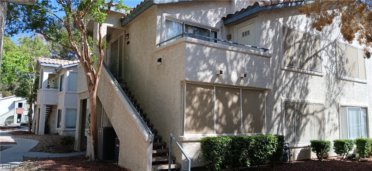5247 Caspian Springs Drive 102 Property Photo 2