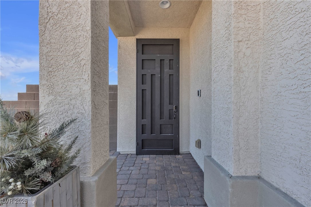 10729 Marathon Bell Lane Property Photo 6