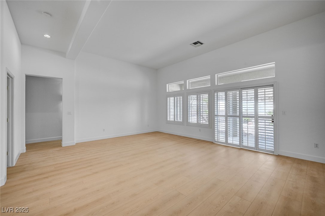 2721 Faiss Drive Property Photo 3