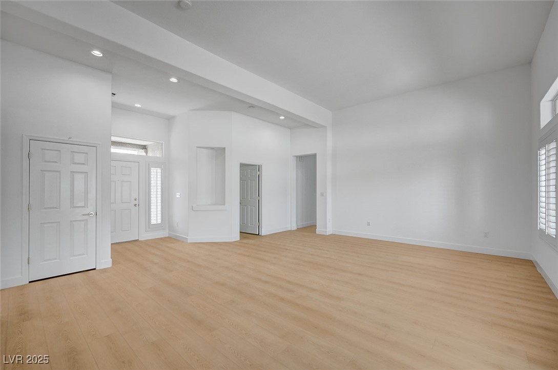 2721 Faiss Drive Property Photo 4