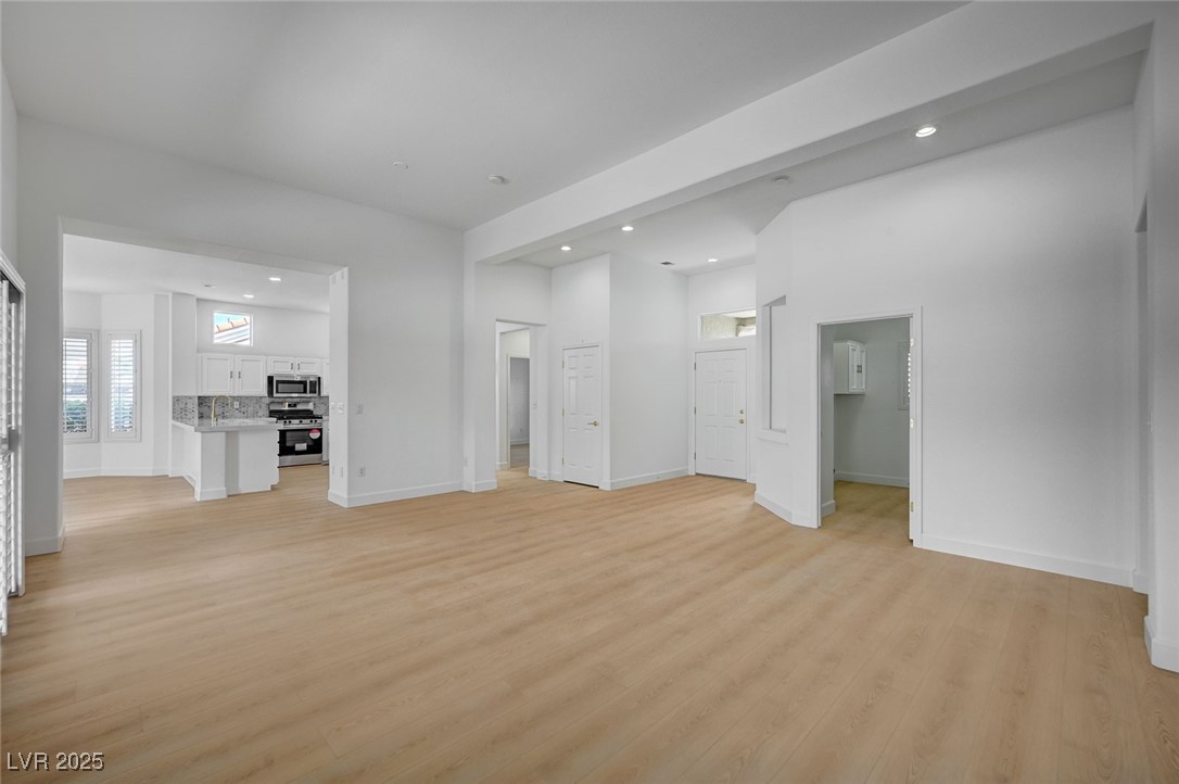 2721 Faiss Drive Property Photo 6