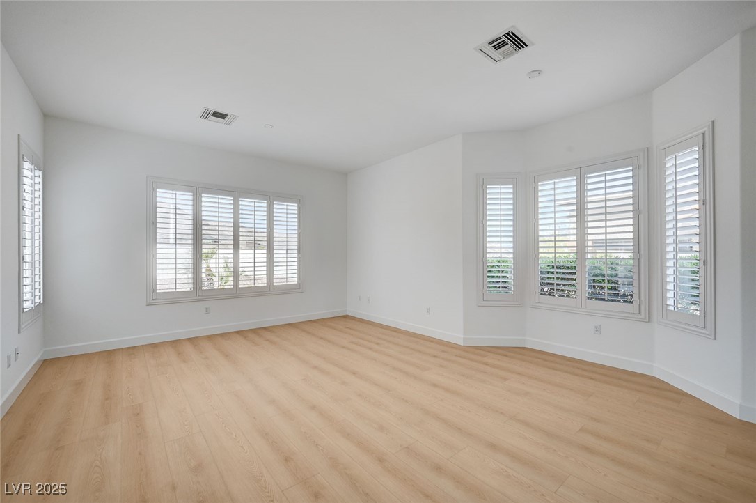 2721 Faiss Drive Property Photo 13
