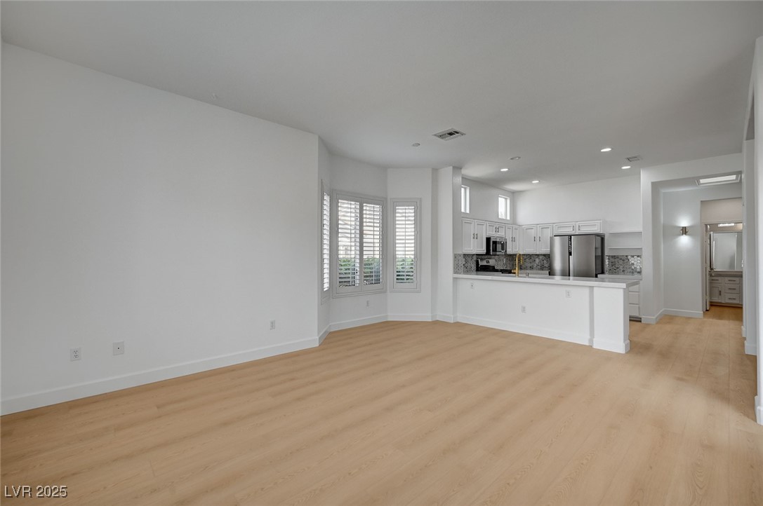 2721 Faiss Drive Property Photo 14