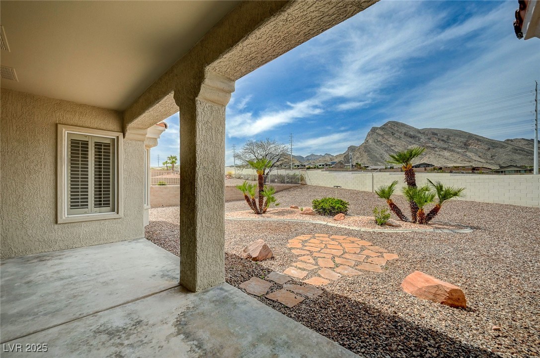 2721 Faiss Drive Property Photo 32