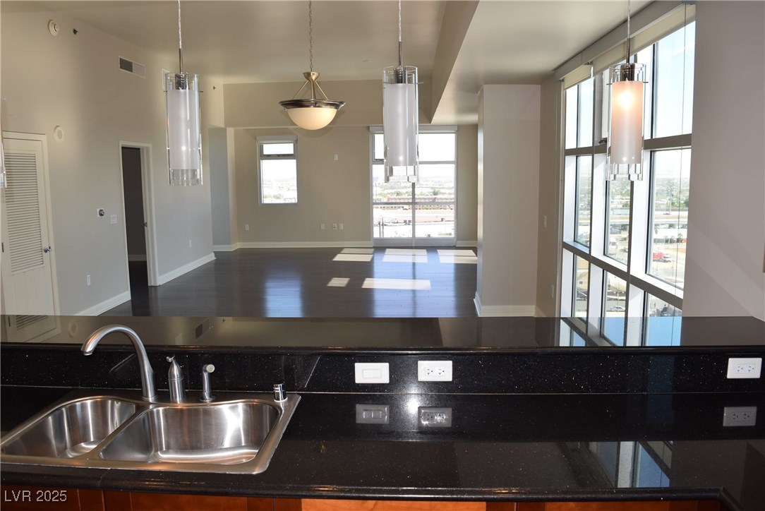 150 North Las Vegas Boulevard 1217 Property Photo