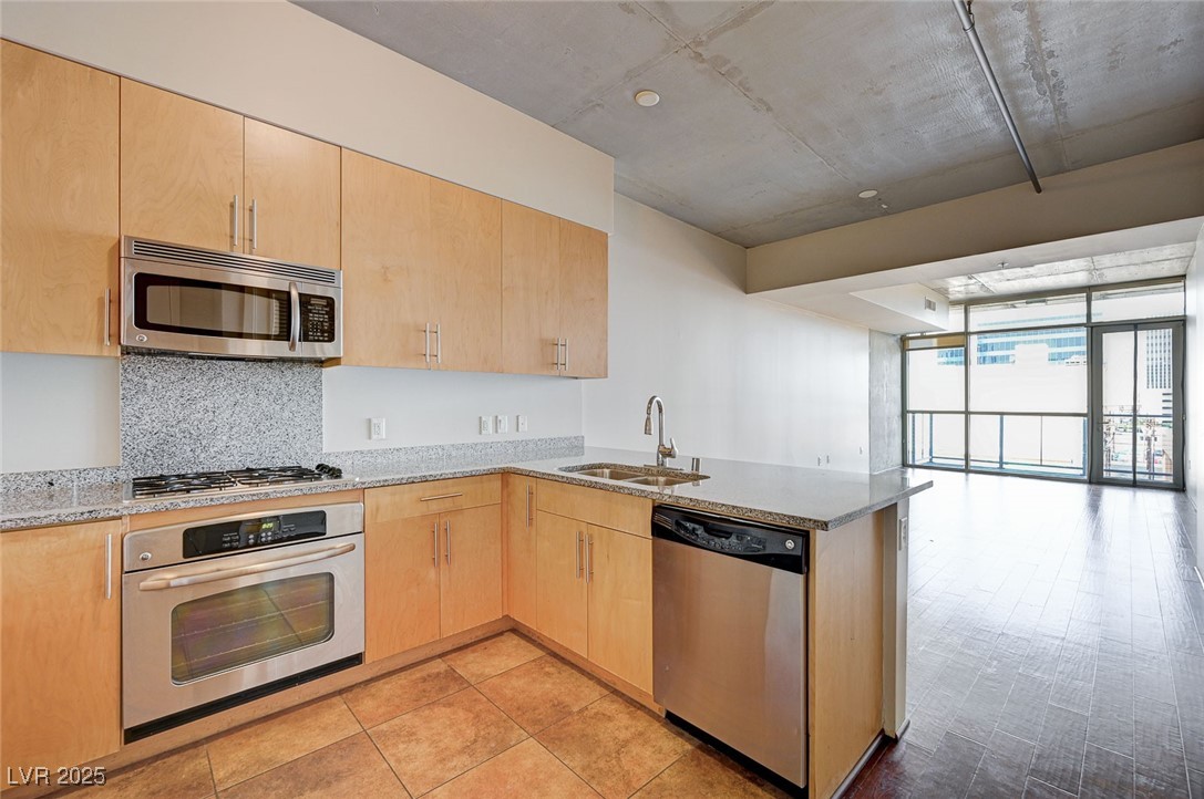 353 East Bonneville Avenue 503 Property Photo