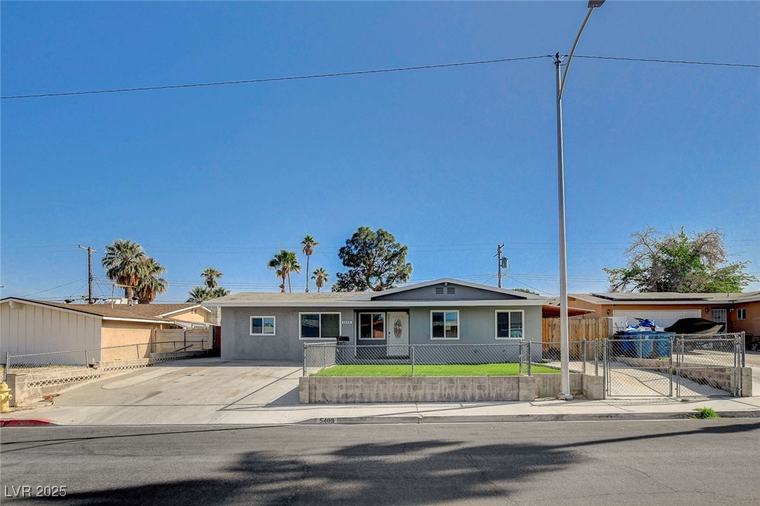 5409 Holmby Avenue Property Photo