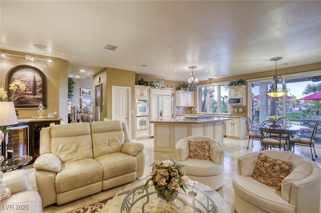 2128 Bay Hill Drive Property Photo 30