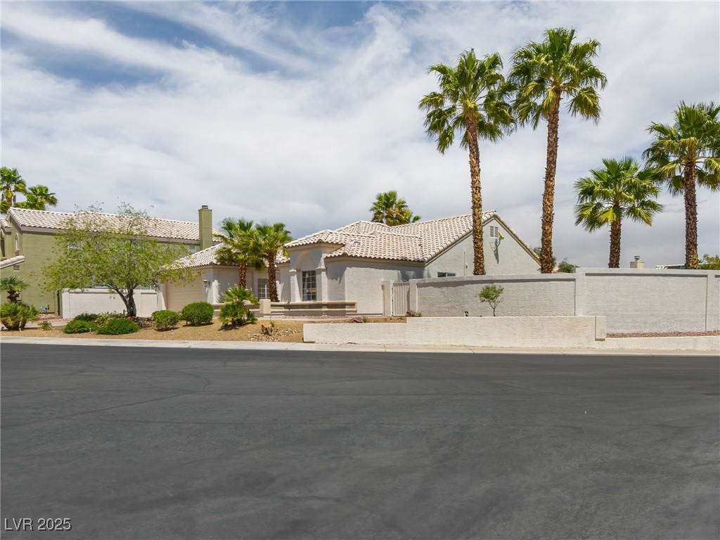 2212 Marble Gorge Drive Property Photo 3