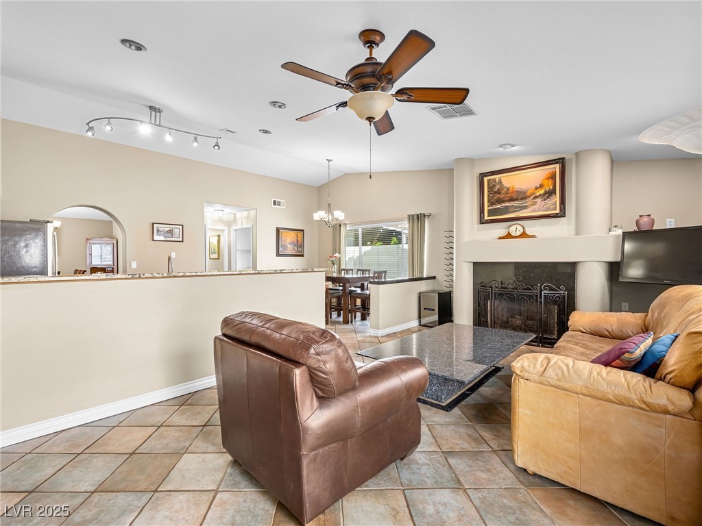 2212 Marble Gorge Drive Property Photo 11