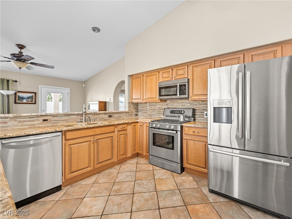 2212 Marble Gorge Drive Property Photo 16