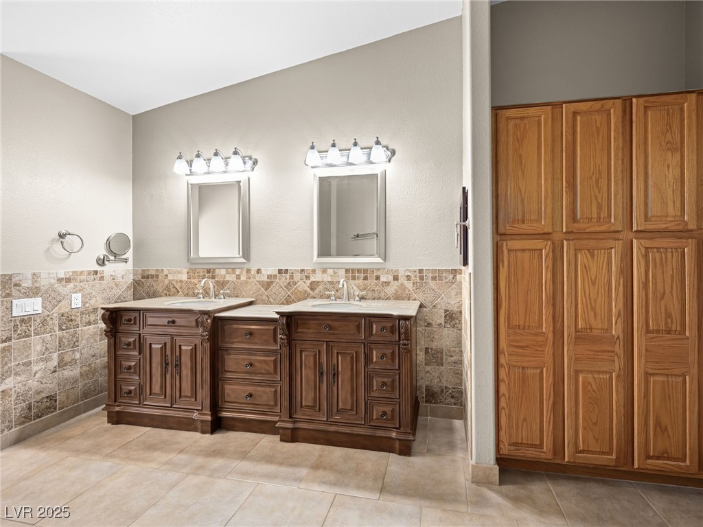 2212 Marble Gorge Drive Property Photo 23