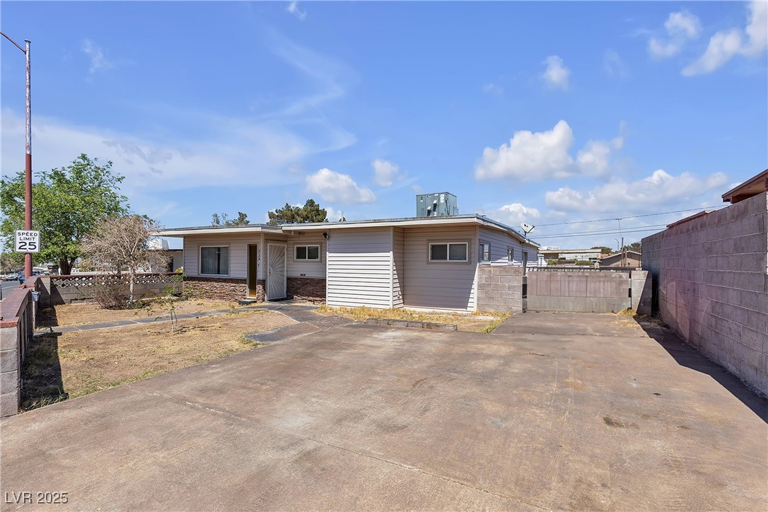 326 West Basic Road Property Photo 1