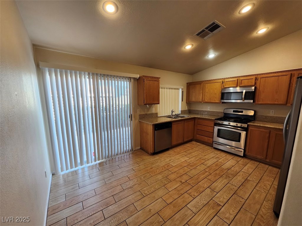 5512 Morningcross Street Property Photo 7