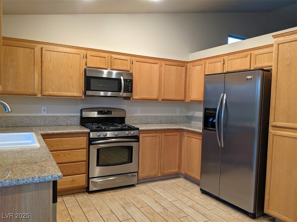 5512 Morningcross Street Property Photo 11