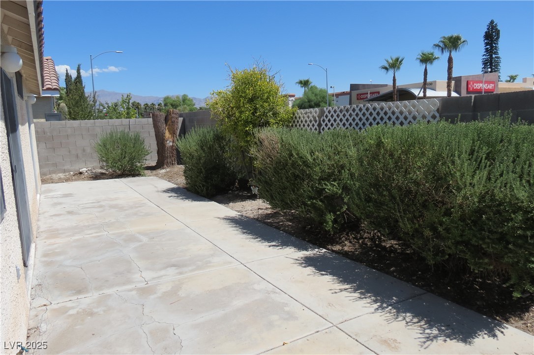 5512 Morningcross Street Property Photo 25
