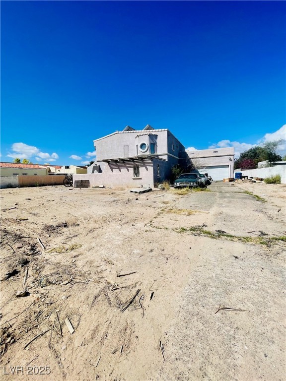 7475 Gilespie Street Property Photo 1