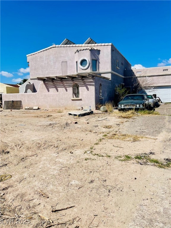 7475 Gilespie Street Property Photo 2