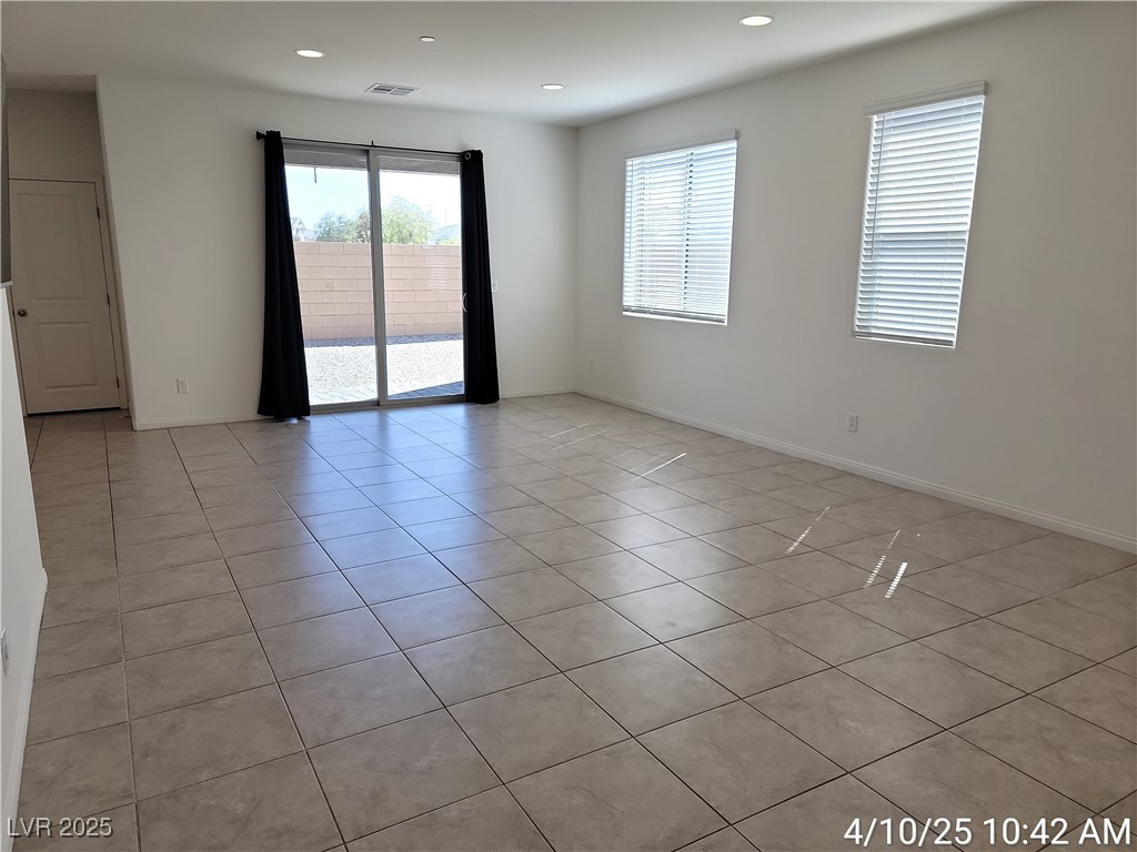 800 Cadence View Way Property Photo 12
