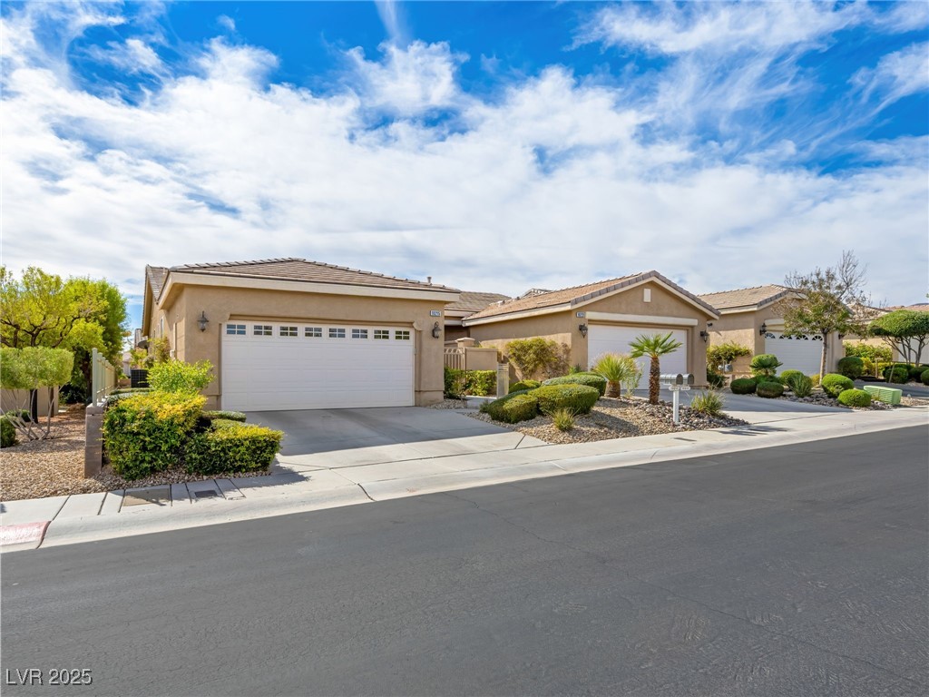 10215 Villa Arceno Avenue Property Photo 3