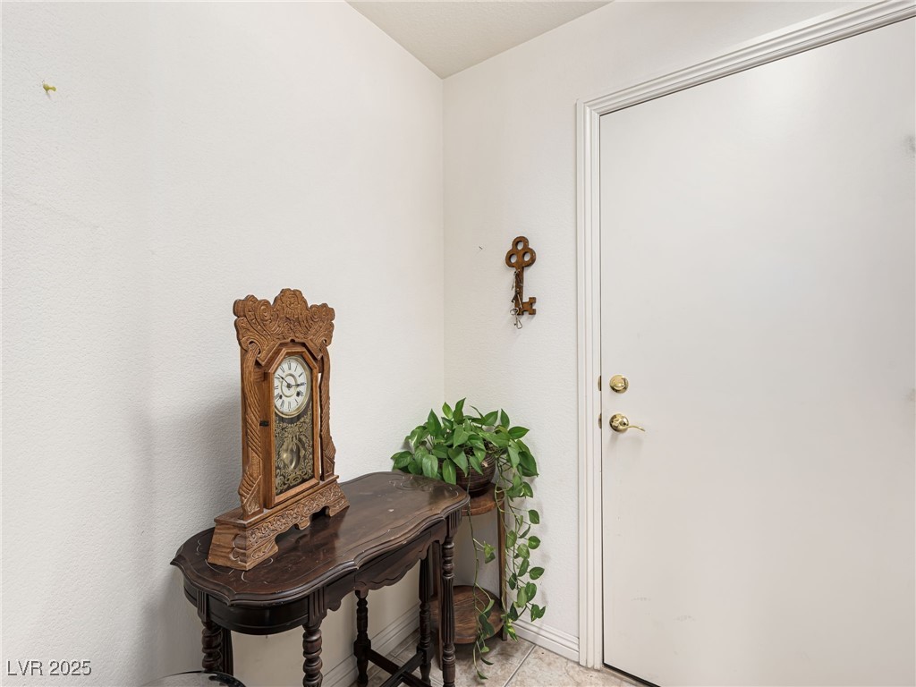 10215 Villa Arceno Avenue Property Photo 9