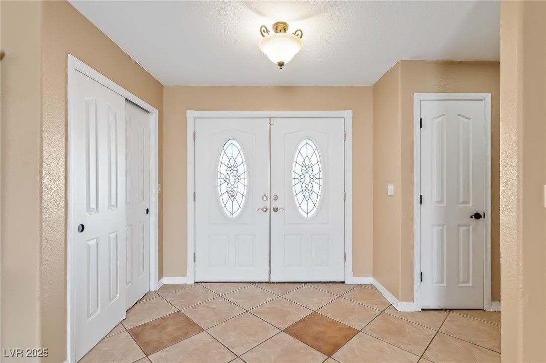 2063 Avalon Drive Property Photo 3