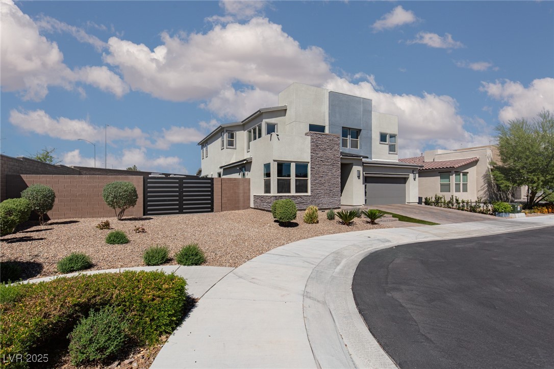 6821 Empire Cliff Street Property Photo 1