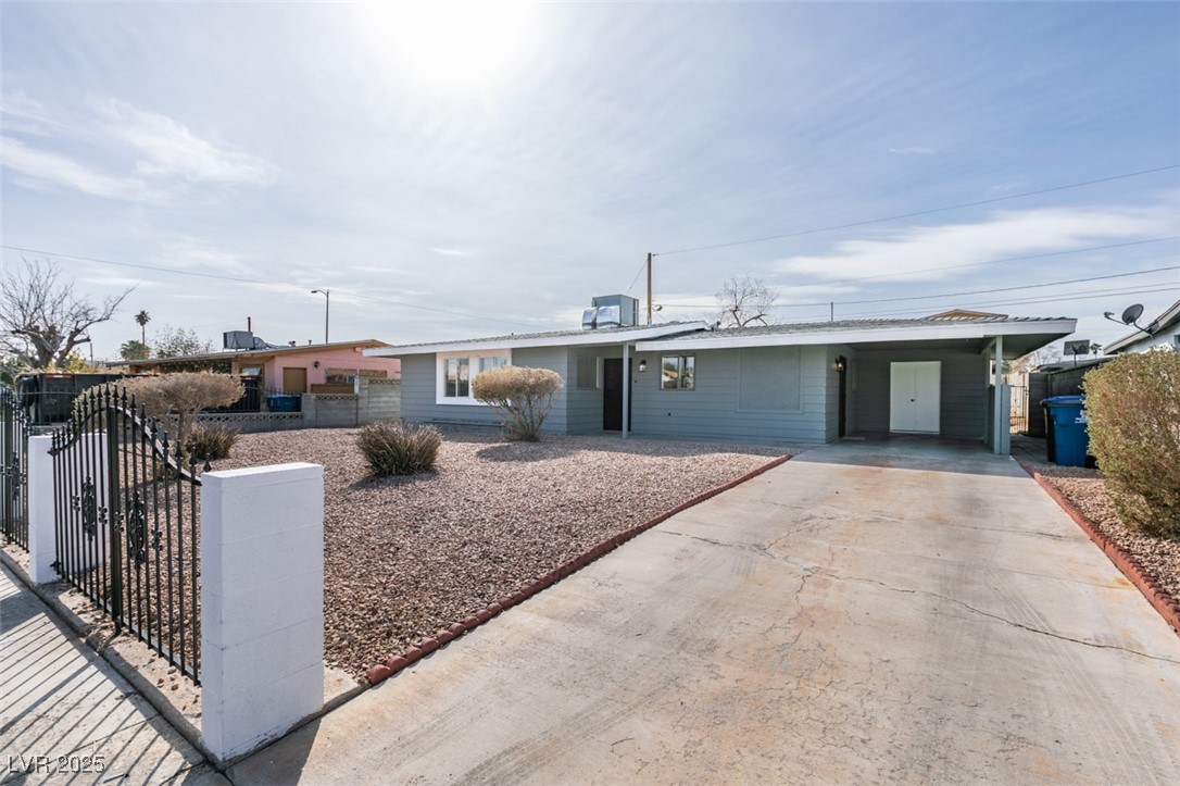 1203 Tamerack Avenue Property Photo 2