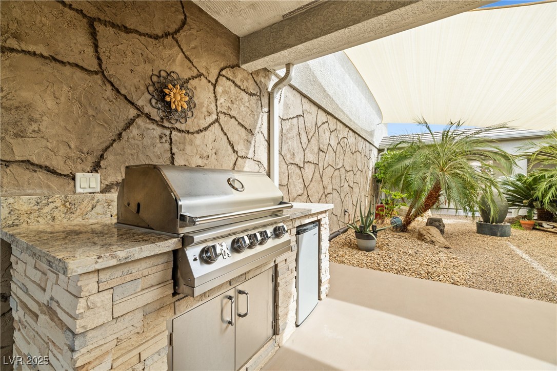 439 Cannes Street Property Photo 29