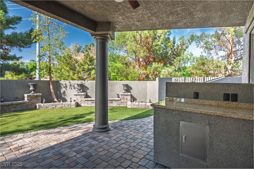580 Via Di Parione Court Property Photo 30