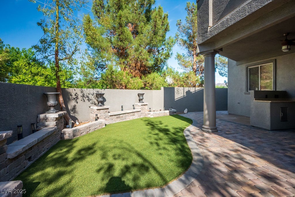 580 Via Di Parione Court Property Photo 31